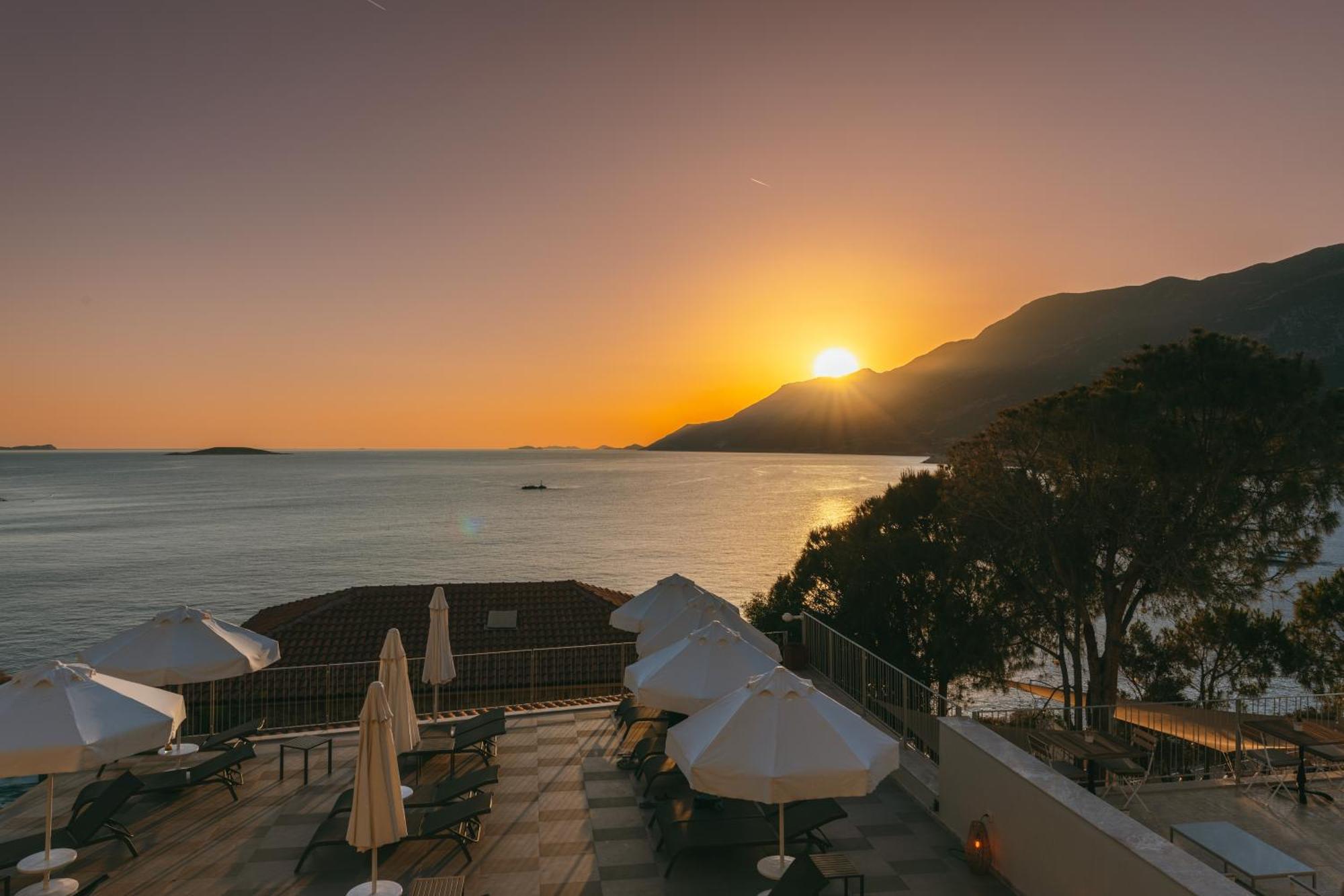 Mavilim Hotel Kas Exterior photo